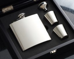 Personalised Hip Flask in wooden box - Engraved Hip Flask Wooden Boxed Set with Free Engraving. Polished Steel Hip Flask Gift Set with FREE ENGRAVING. Stainless steel hip flask holding 6oz of tipple and supplied in a black wooden gift box with two nip cups & funnel