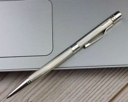 Earl Silver Ball Point Pen. Earl Silver Ball Personalised Pen & Gift Box. Luxury Personalised Pen In Hallmarked Sterling Silver. Free Engraving and Next Day UK Delivery!