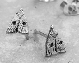 Anna's Delightful Silver Moth Stud Earrings - dl_adv102